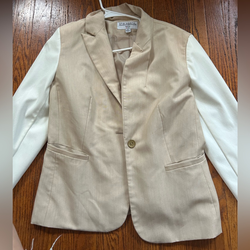 Sharagano Tan and Cream Women's Blazer